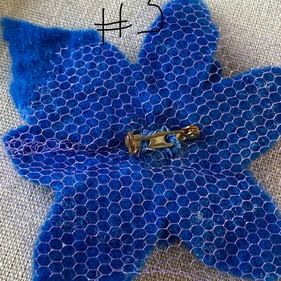 Hand Felted Floral Pins Brooches - Picture 7 of 12